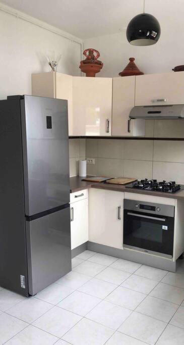 Haut De Maison Entierement Renove Avec Garage カルヌー＝アン＝プロバンス エクステリア 写真